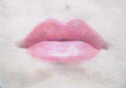 A hole week without picking the skin of my lips. Proud. &lt;3&lt;3&lt;3  Toda una semana sin lastimarme los labios. Orgullo :)