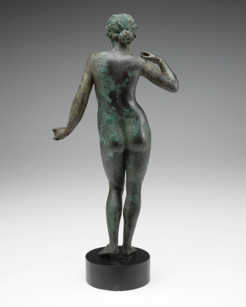 theancientwayoflife:~ Aphrodite. Culture: Greek Date: 199-100 B.C. Medium: Bronze