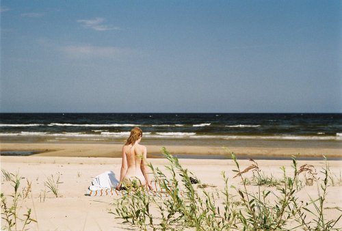 natureandnudity:  nudiarist:  The Sun by Oreshnikov  …on a nice quiet relaxing beach. Yes. Nature & Nudity…as it should be. Go bare, share & visit the archives.