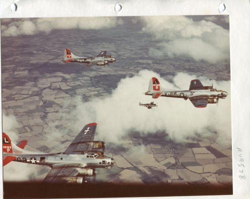 greatestgeneration:B-17, National Archives Images