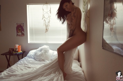 beautifulgirlsmakemesuicidal:  Ripley Suicide 
