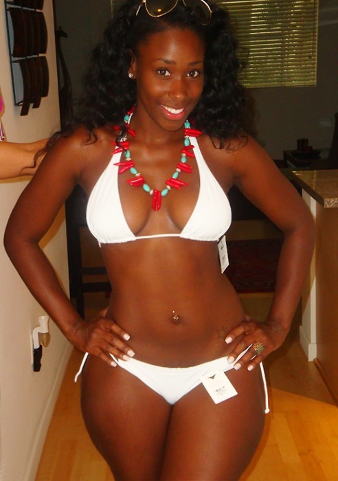 shesallblack:  Free Ebony Videos at http://bootyblackbitches.com