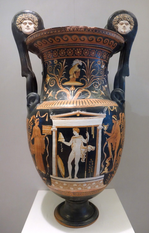 ganymedesrocks:A Red-figure Volute Krater with Warrior in a Naiskos - Group of Copenhagen 4223 - Sou