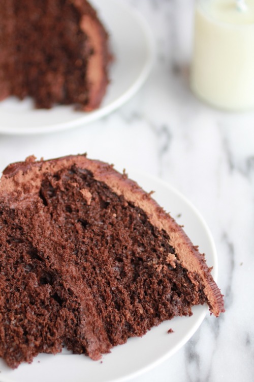 do-not-touch-my-food:  Chocolate Lovers Cake 