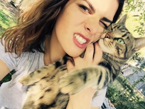 real-mm: Its hug your cat day, and my baby Zara loves it…mostlycatsmostly