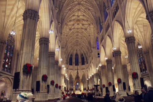 Photo Shoot: Christmas at St. Patrick&rsquo;s Cathedral!