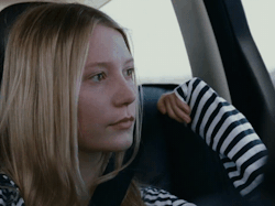 659109b98f710aef6495ca578d24cceba281046d.gifv