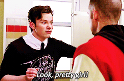 flamingmuse:  chatterboxrose:  whitesheepcbd:  tarajean621:  What episode is this from???  I don’t recognize it either, but probably about the time that Puck had to shave his mohawk b/c of that mole on his scalp.  How long did he keep the hairstyle