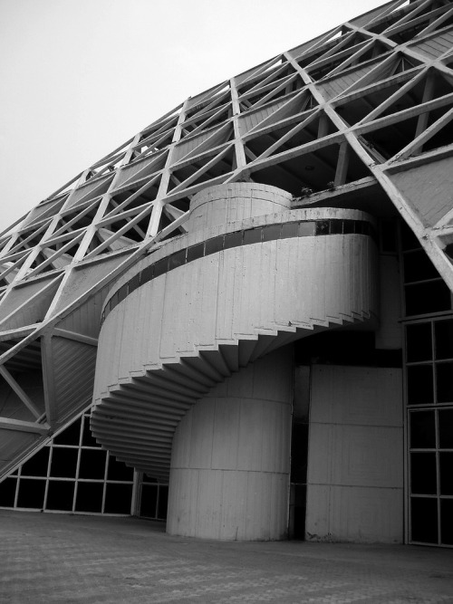 n-architektur: Permanent Exhibition Complex, New Delhi, India Raj Rewal, 1972 Photo via Shruti 