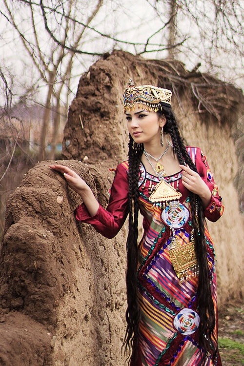 World Ethnic & Cultural Beauties — faromush: Tajik woman in traditional ...