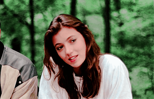 MIA SARA As SLOANE PETERSON In FERRIS BUELLER’S DAY OFF (1986)
