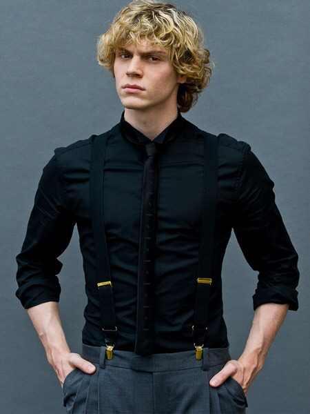 mzescelebs:Evan Petersmzescelebs