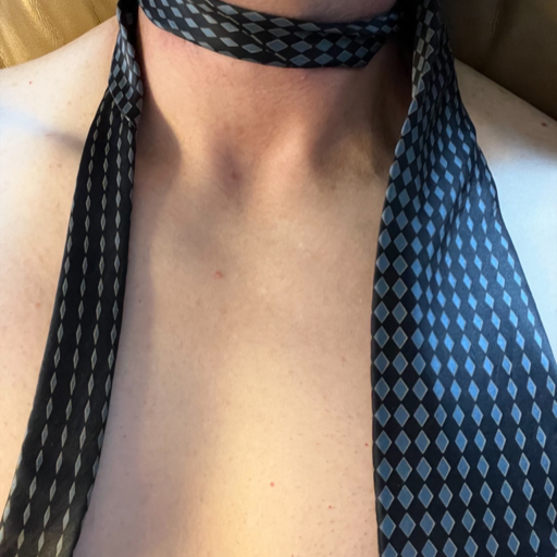 chokemeluver:Pull the zip tie tighter ! Watch