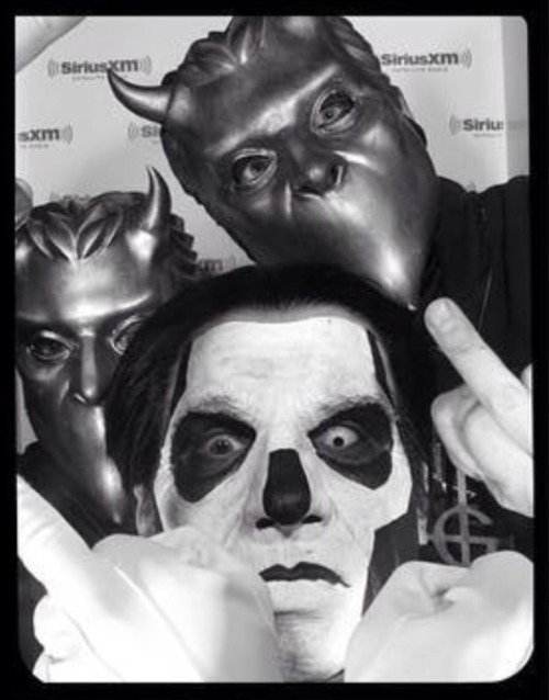 nachthexeuniverse: yourinfernalmajesty1: nowisthetimeforsleep: Papa Emeritus III and two Nameless 