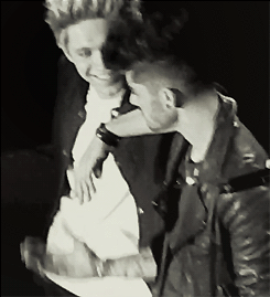 onedirection-damnthoseboys:  Ziall is impossible to hate #admitit