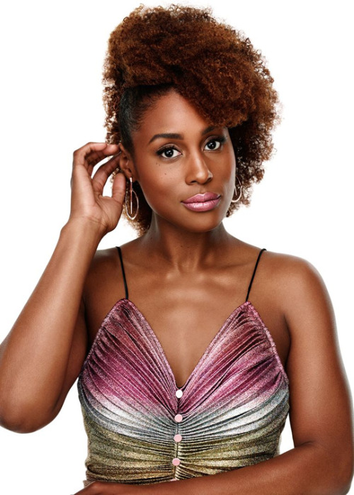 accras:Issa Rae in Cosmopolitan’s July 2018 issue