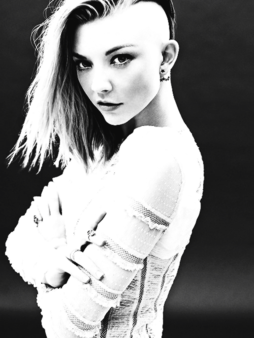 cosimacormierss:   On her half-shaved hair look  ♡  “Perhaps it will also challenge