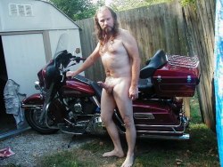 pozslutbottom:  ksboy78:  He asked if you wanted to go for a ride.  He didn’t mean on the bike.  so hot. 