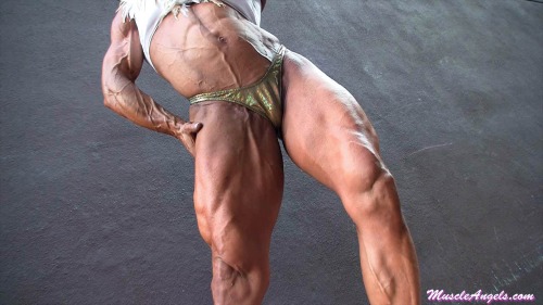 almightymuscle:  Tazzie Colomb   Wow nice ass…