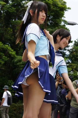 In Praise of Japanese Schoolgirls