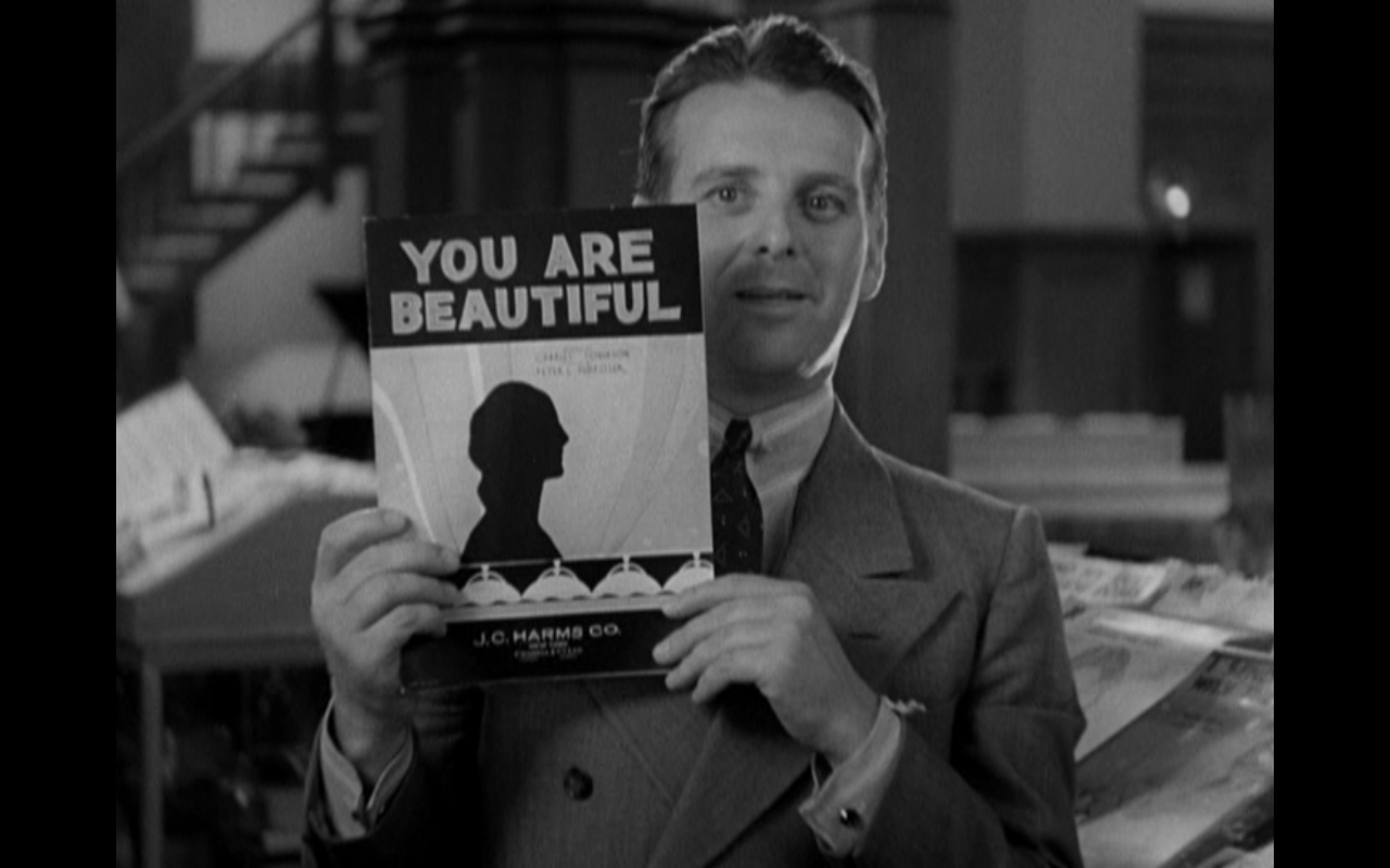oldfilmsflicker:  Employees’ Entrance, 1933 (dir. Roy Del Ruth) 