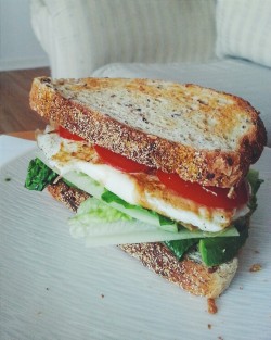 its-just-a-life-style:  This looks like my unmade breakfast! 