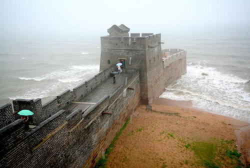 sixpenceee:  The view from the end of the Great Wall of China.