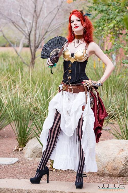 steam-girls:  Amazing Arizona Comic Con Day 1: Verys Riviereby Firelight-Cosplay