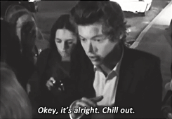 limpford:  ohstylesno: Harry, bless him, trying to make everybody happy. x  if everyone