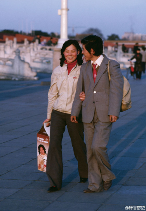 niubibeijing:  80年代的中国着装 China’s adult photos