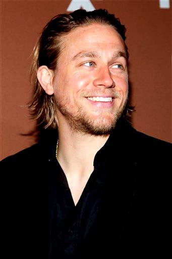 it-is-what-it-isnt:  sibbi-deactivated20131212: Charlie at the FX Upfront bowling