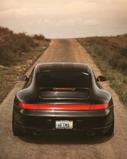 porscheartdaily:  @fingerscrossed4morro’s