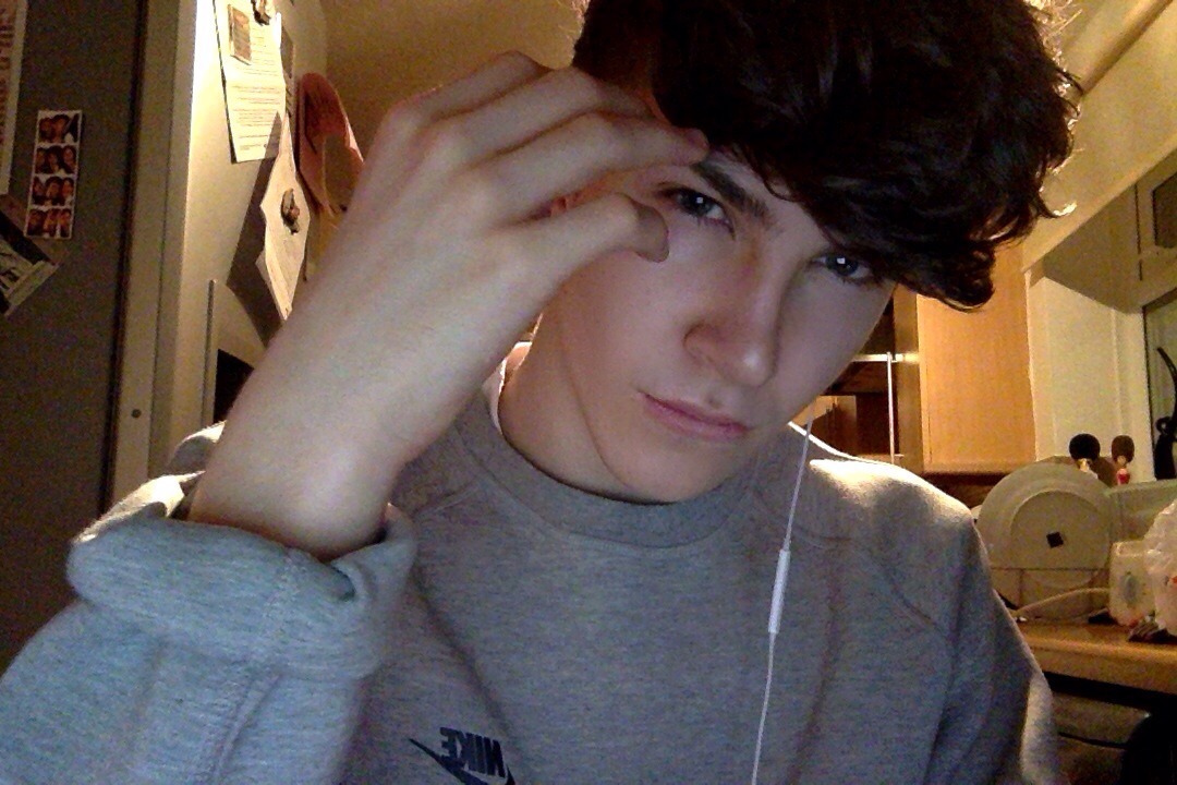deadcuteboy:  ☺ the pale blog you’ve been looking for ☺