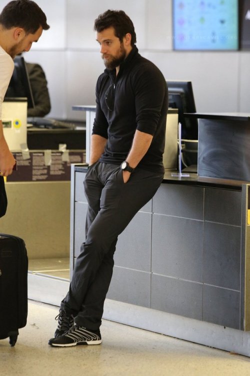 sweetjames: He looked so God damn good here 😍😍😍