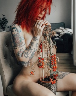 ohnastasiyaa:  Made in Ukraine 🔥 • 📸/ @thomasvancam  #tattoo #girlswithtattoos #redhead #ukrainiangirl #suicidegirls https://www.instagram.com/p/BnSGdgOBrE_/?utm_source=ig_tumblr_share&amp;igshid=1d8jud19zn1e6