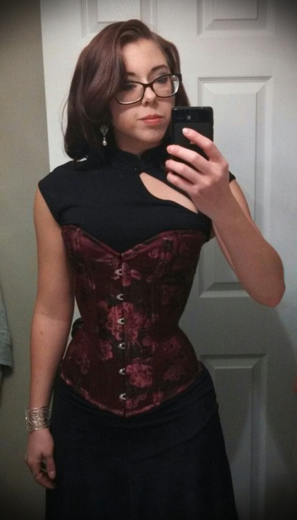 straitlaceddame:  Happy New Year’s Eve, all!  Thank you for a darling 2013. 