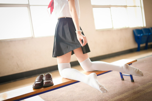 sailorfuku-miokui:  落景枝 