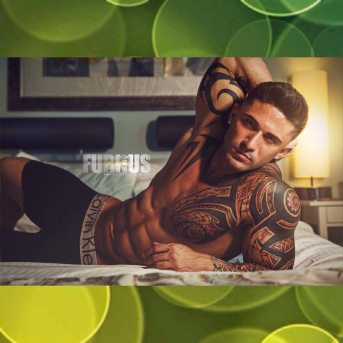 heartbreakersandsoulshakers:  Umm .. Ahhhh … Ohhh … Myyyy … Hotttt …. Helppp …. @alex_inkfit is so damn HOTT 🙌🏼🔥 I can’t find my words!! 😱 @furiousfotog ❤️❤️❤️ #hot #hottie #hunk #heartbreakersandsoulshakers #guy #gorgeous
