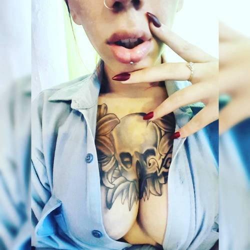 XXX #StilletoNails #SexySelfie #GirlsWithTattoos photo