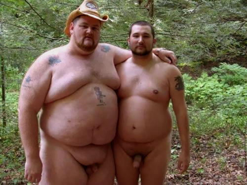 travelbimarried:  superchubby:  Chubby and superchubby   Grrr love super chubby