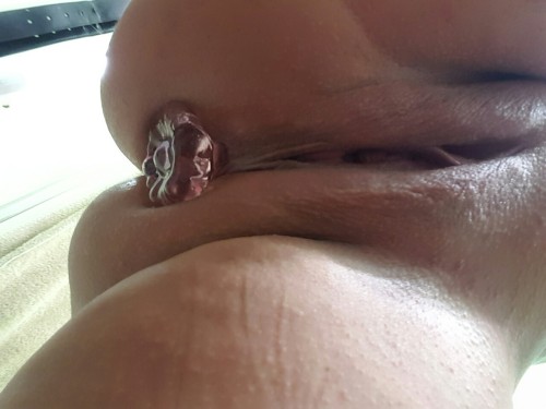 slutdoctress:  Another sexy submission from @sexywife1975…..yummy! 😍
