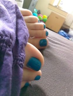 sexy-feet-and-soles:Sexy Feet
