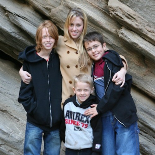 bullymotherraceplay: She loves taking cock in her ass and pussy more than her sons. 
