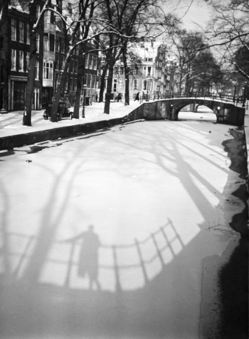 tytusjaneta:Dirk de Herder(1914 - 2003) Self Portrait on frozen canal