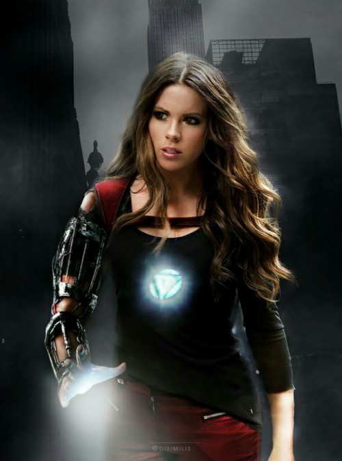 gillygmc:  Female Avengers….hot!  Especially J-law….Thawr ;) 