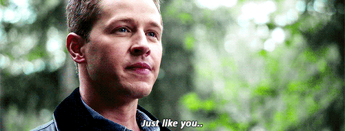 emmaswaen:  infinite list of ouat-scenes, that gives me chills;- 2x02, Charming’s speech&ldquo