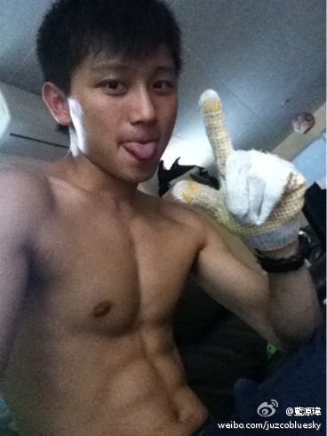 mantop1069:  香港最CHOK23歲可愛肌肉男代表—藍源瑋JUZCO…