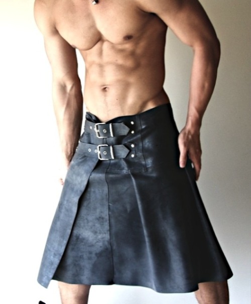 beautifulkink:  inspirerae:  KILTS !!!!!!!!  FUck me HARD PLEASE !!! 