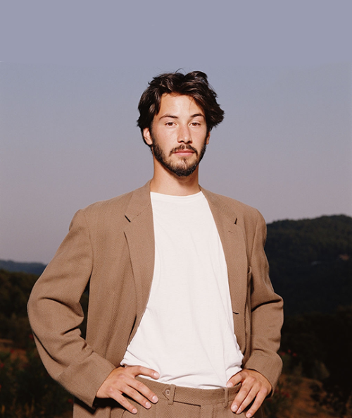 shesnake:Keanu Reeves photographed by Terry O’Niell, 1993