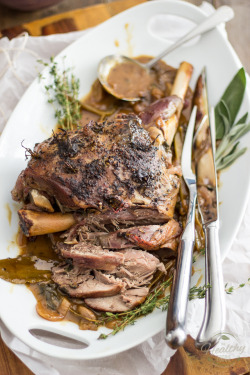 recipehouse:  (via Simple Braised Leg of